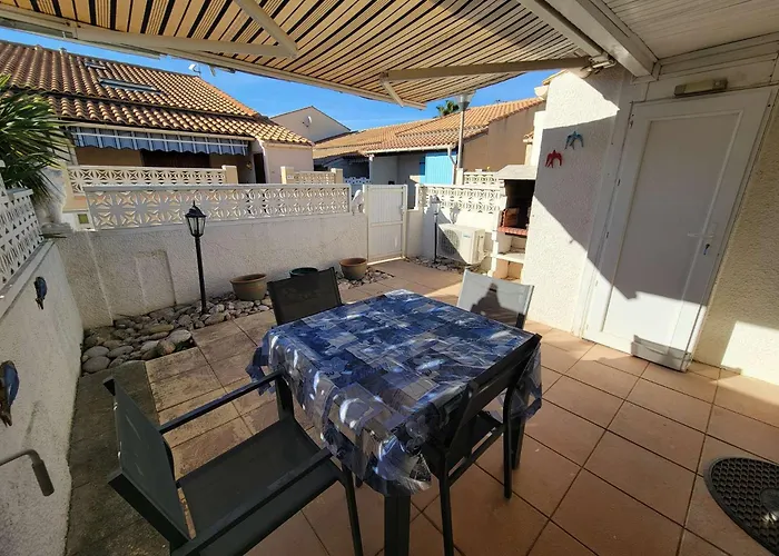 Jolie Maison D'angle Renovee , 5 Personnes, Sejour Climatise, Avec Piscine Commune , A 400 M De La De Lrjp132 Willa Portiragnes