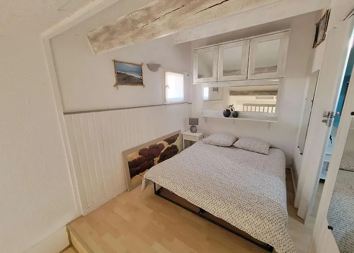 Villa Jolie Maison D'angle Renovee , 5 Personnes, Sejour Climatise, Avec Piscine Commune , A 400 M De La De Lrjp132 Portiragnes