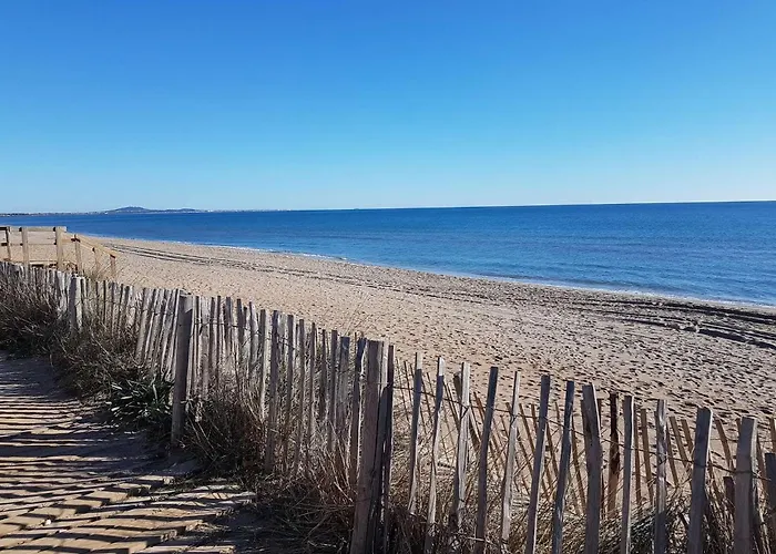 Jolie Maison D'angle Renovee , 5 Personnes, Sejour Climatise, Avec Piscine Commune , A 400 M De La De Lrjp132 * Portiragnes